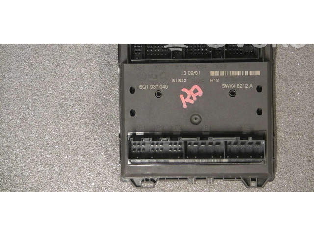 Блок предохранителей 6Q1937049SIEMENS Skoda Fabia Mk1 (6Y)