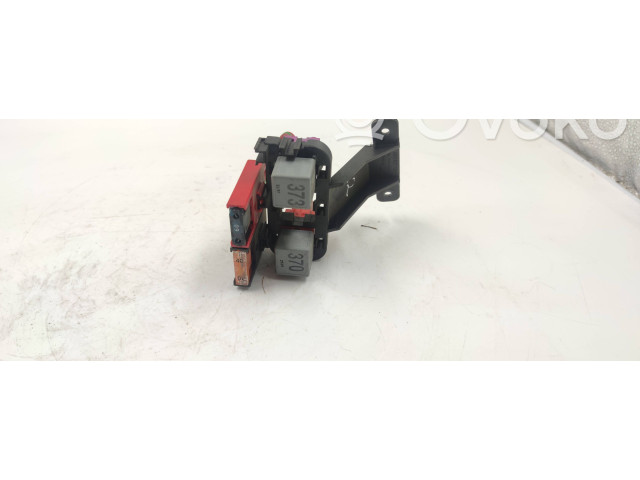 Блок предохранителей 8A0937530   Audi A6 S6 C5 4B    