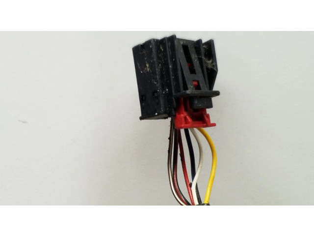 Zpětné zrcátko pravé Volkswagen Tiguan 2008 5N2857502N