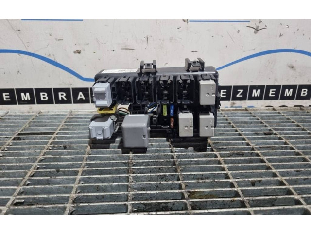 Блок предохранителей    Subaru Forester SH    