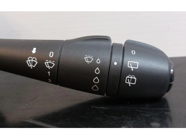 Включатель скорости стеклоочистителей 255675914R   Renault Clio IV