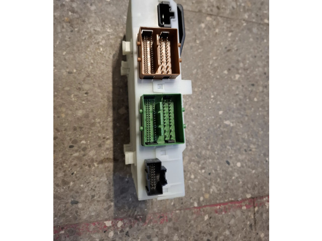 Pojistková skříňka 30765624, 7G9T14C256FA Volvo XC70 2010