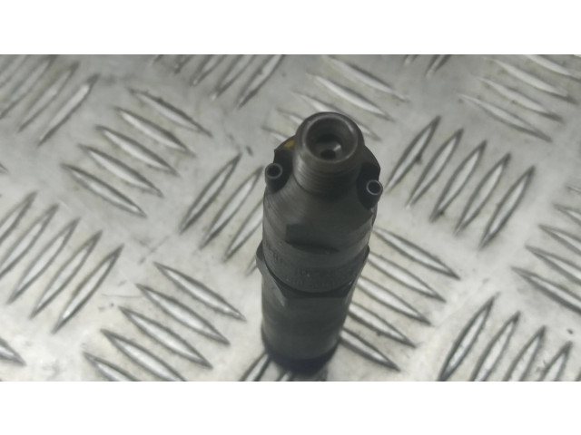 Vstřikovač 000010101051   Mercedes-Benz Vito Viano W638  pro naftový motor 2.2  