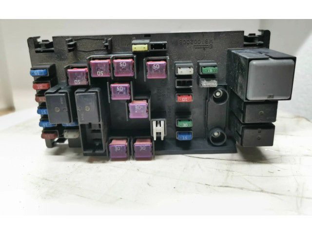 Блок предохранителей 82241SC020, 812506   Subaru Forester SH    