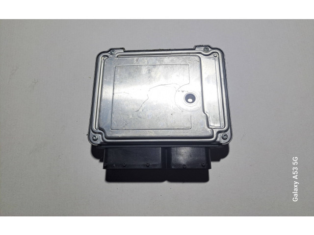 Řídící jednotka 03G906021AQ, 1039S12049 Volkswagen Caddy 2005