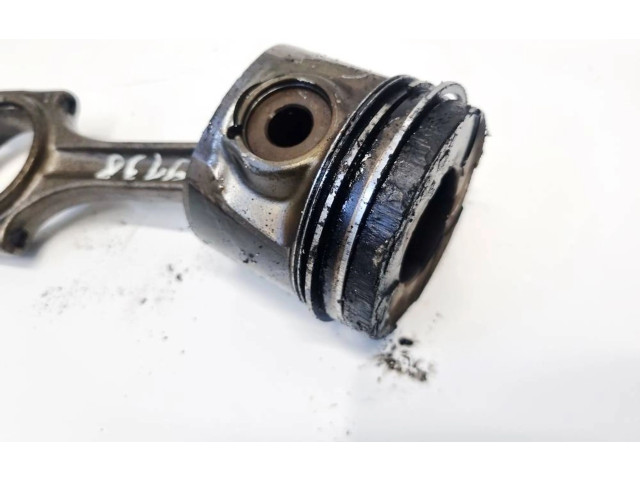 Поршень с шатуном Volvo S60