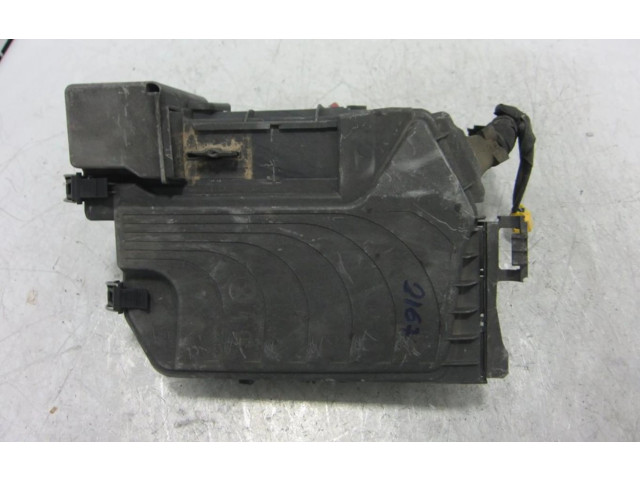 Pojistková skříňka A2465400182 Mercedes-Benz GLA W156 2014