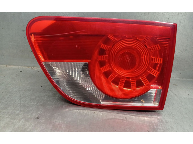 Блок предохранителей 3Q0906121B   Skoda Karoq    