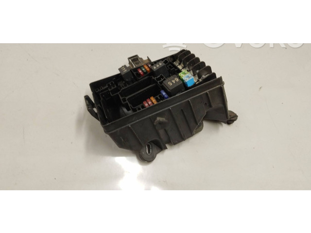 Блок предохранителей 5q0937125b Skoda Octavia Mk3 (5E)