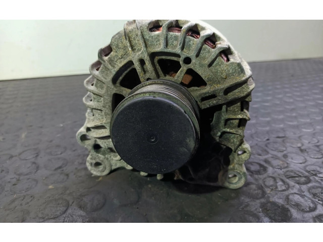 Генератор 03L903023F Volkswagen Caddy