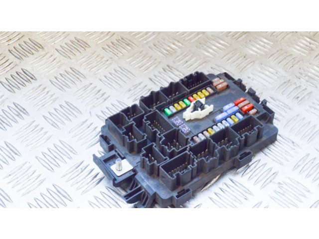 Pojistková skříňka 109440900E Tela Model S 2017