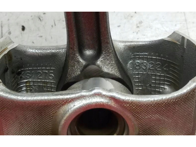 Поршень с шатуном SKYACTIV Mazda 3