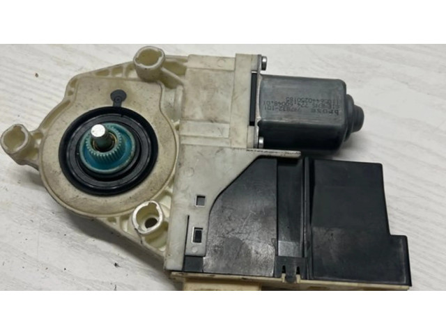 Передний двигатель механизма для подъема окон