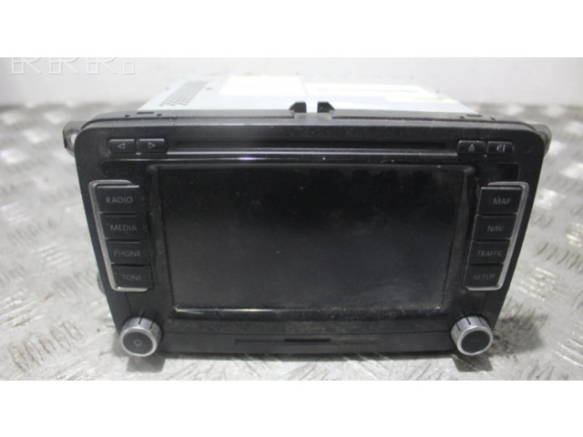 Радио/ проигрыватель CD/DVD / навигация