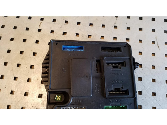 Блок комфорта 284B17715R Renault Megane III