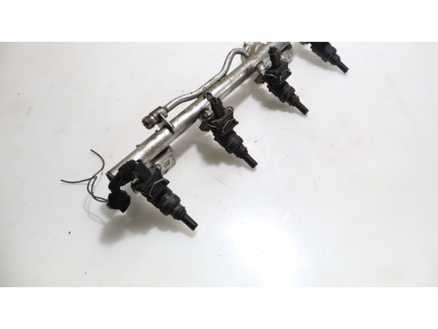 Vstřikovací lišta Mercedes-Benz C W203