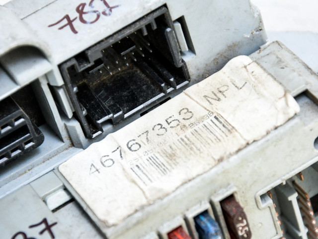   Pojistková skříňka 46767353   Fiat Punto (188) 1999