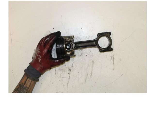  Поршень с шатуном K9K 67   Renault Clio III  