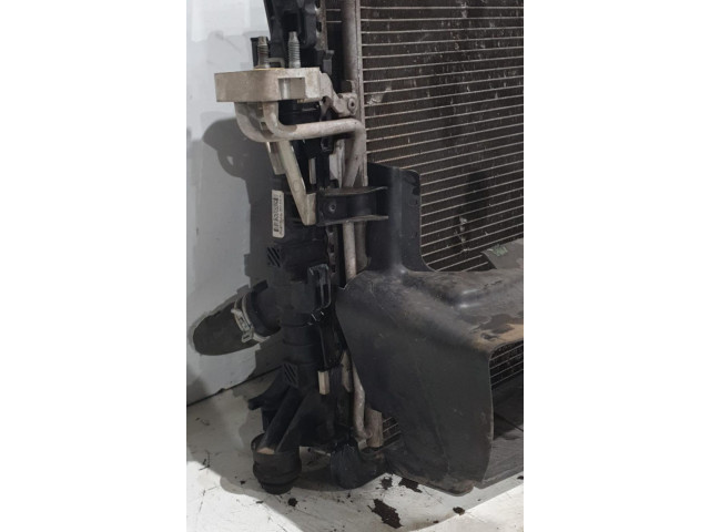 Комплект радиатора    Volvo  C30  2007 - 2010 года