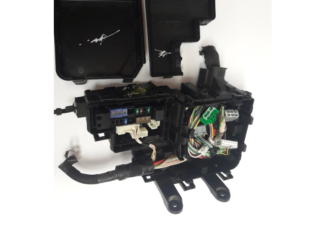 Блок предохранителей  403888820R   Renault Kadjar    