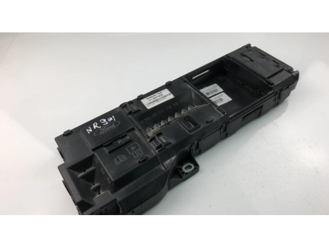 Блок предохранителей BK2T14401 Ford Transit - Tourneo Connect