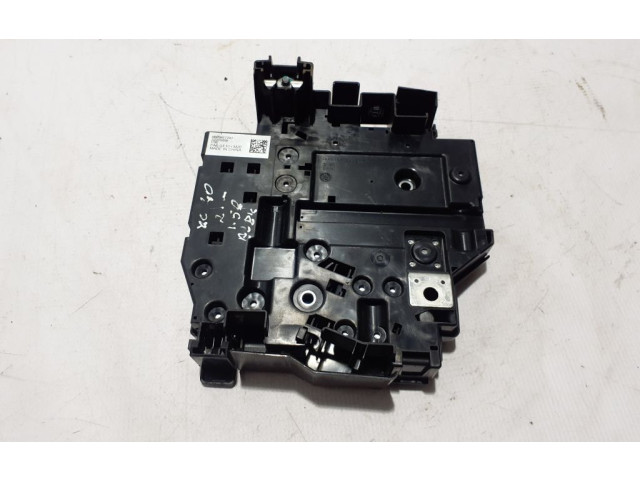 Блок предохранителей 32265898 Volvo XC40