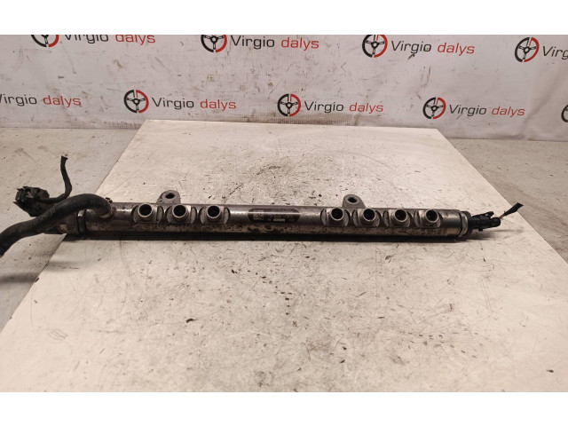 Топливная рампа 30777759, 0445215025   Volvo V70  