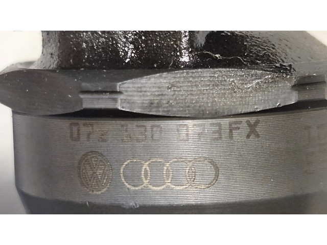 Vstřikovač 07Z130073FX   Volkswagen Transporter - Caravelle T5  pro naftový motor 2.5  