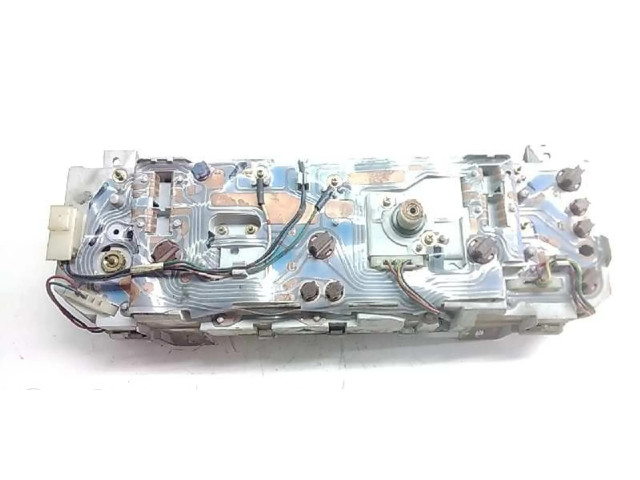 Přístrojová deska Nissan Bluebird 1985 24810Q9204, 11403