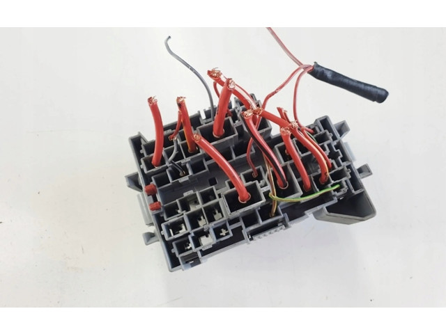 Pojistková skříňka Porsche Cayenne (9PA) 2004