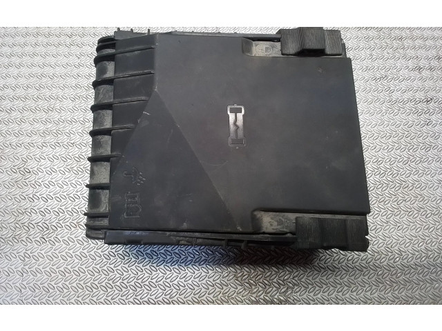 Pojistková skříňka 1K0937125 Volkswagen Caddy 2011