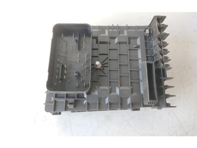 Блок предохранителей Audi A3 S3 A3 Sportback 8P