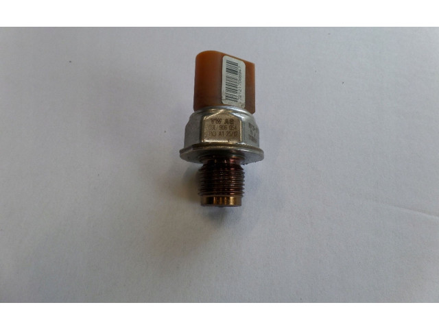 Vstřikovací lišta 03L906054, 03L906054 Seat Ibiza IV (6J,6P)