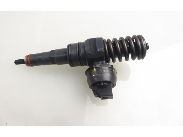 Vstřikovač 0414720215, 038130073AG Volkswagen Caddy BJB