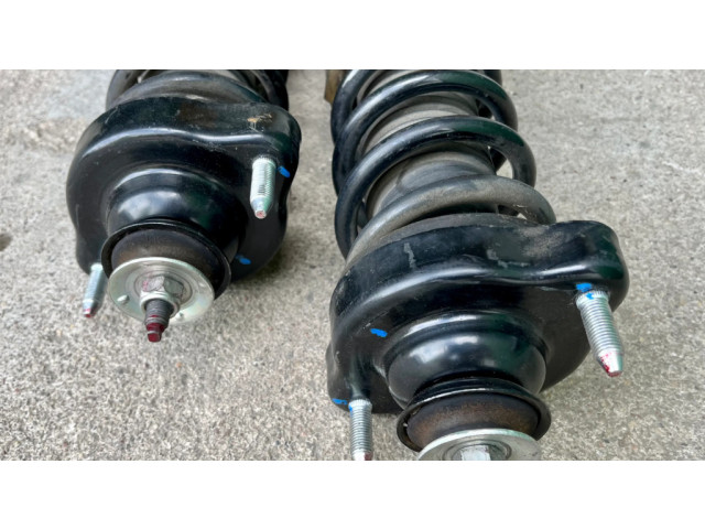 Задний амортизатор с пружиной      