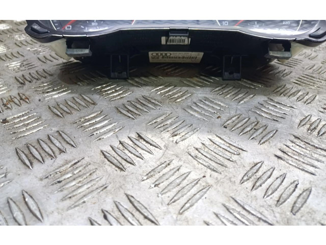 Панель приборов    Audi A1       