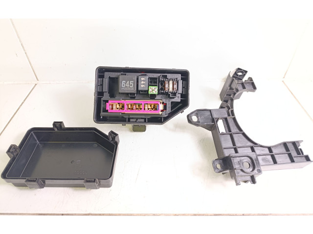 Блок предохранителей 4KE937124, 4KE907361 Audi e-tron