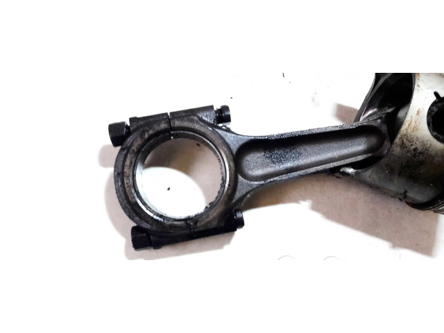 Píst    Citroen Berlingo  pro benzínový motor 1.8  