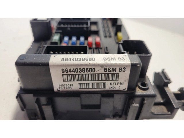 Блок предохранителей 9644038680, 14573028 Citroen Xsara