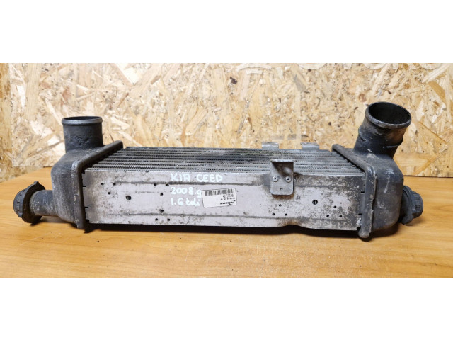 Интеркулер 282702a670 KIA Ceed