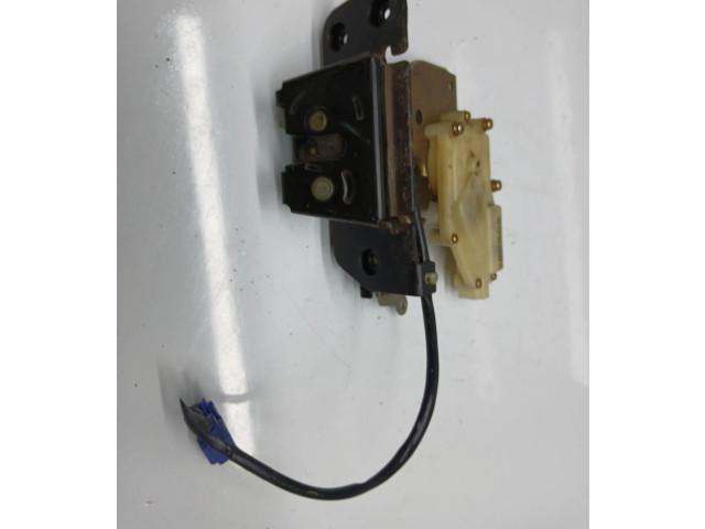 Замок багажника 020406    Honda HR-V 1998 - 2005 года