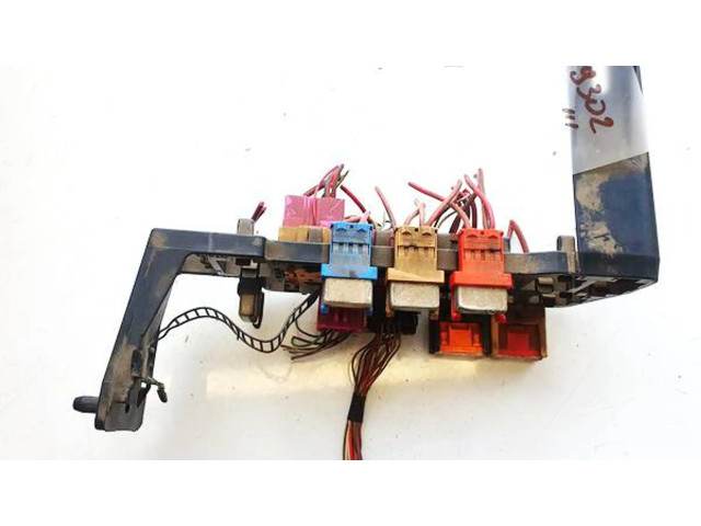 Pojistková skříňka 8d1937545 Audi A6 S6 C5 4B 2003