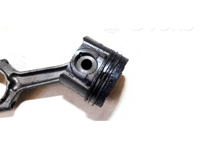 Píst 0107200   Opel Zafira A     