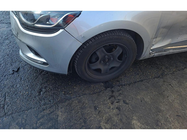 Вентилятор радиатора     8240636    Renault Clio IV 