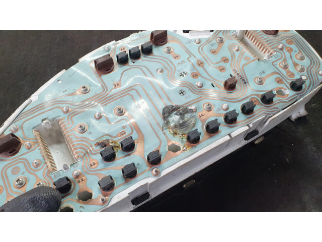 Панель приборов 0P017900 Mitsubishi Carisma