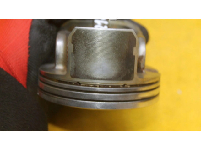 Поршень с шатуном 4J11 Mitsubishi Outlander