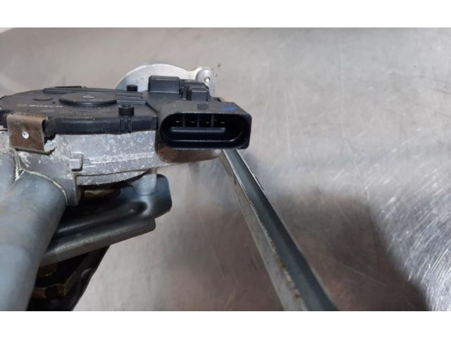 Vstřikovací lišta 657955023B Skoda Scala