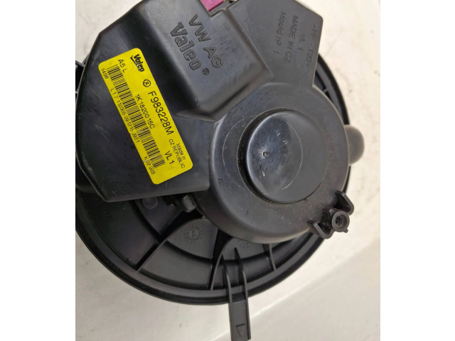 Вентилятор печки     1K1820015C, F983228M    Audi A3 S3 8P 