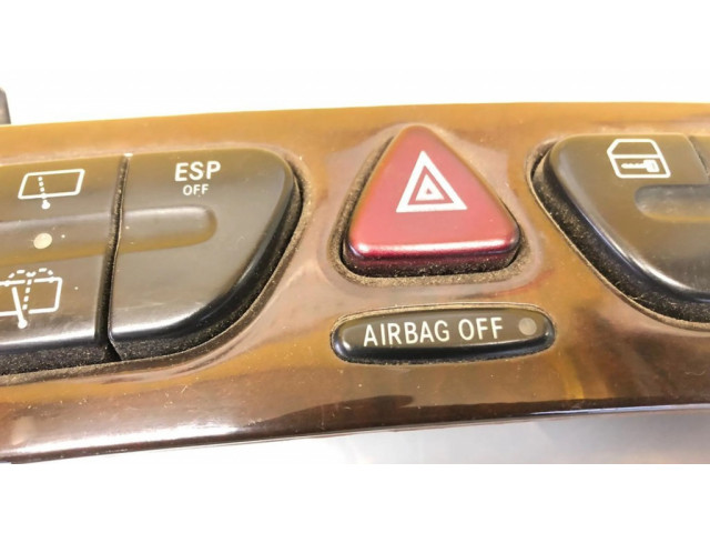 Включатель аварийных фонарей