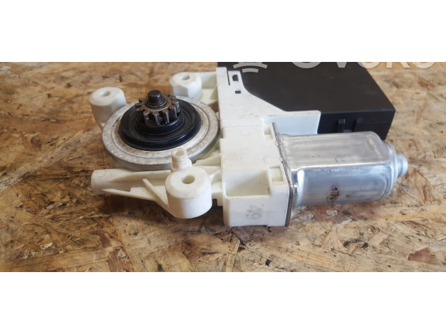 Передний двигатель механизма для подъема окон